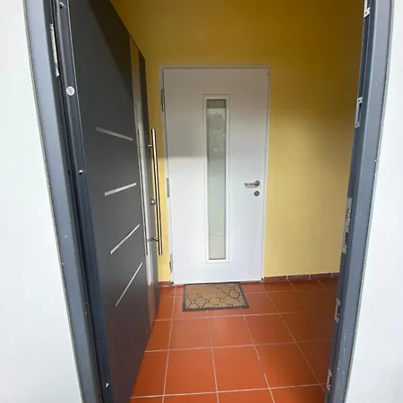 Kleines * Štýrský Hradec